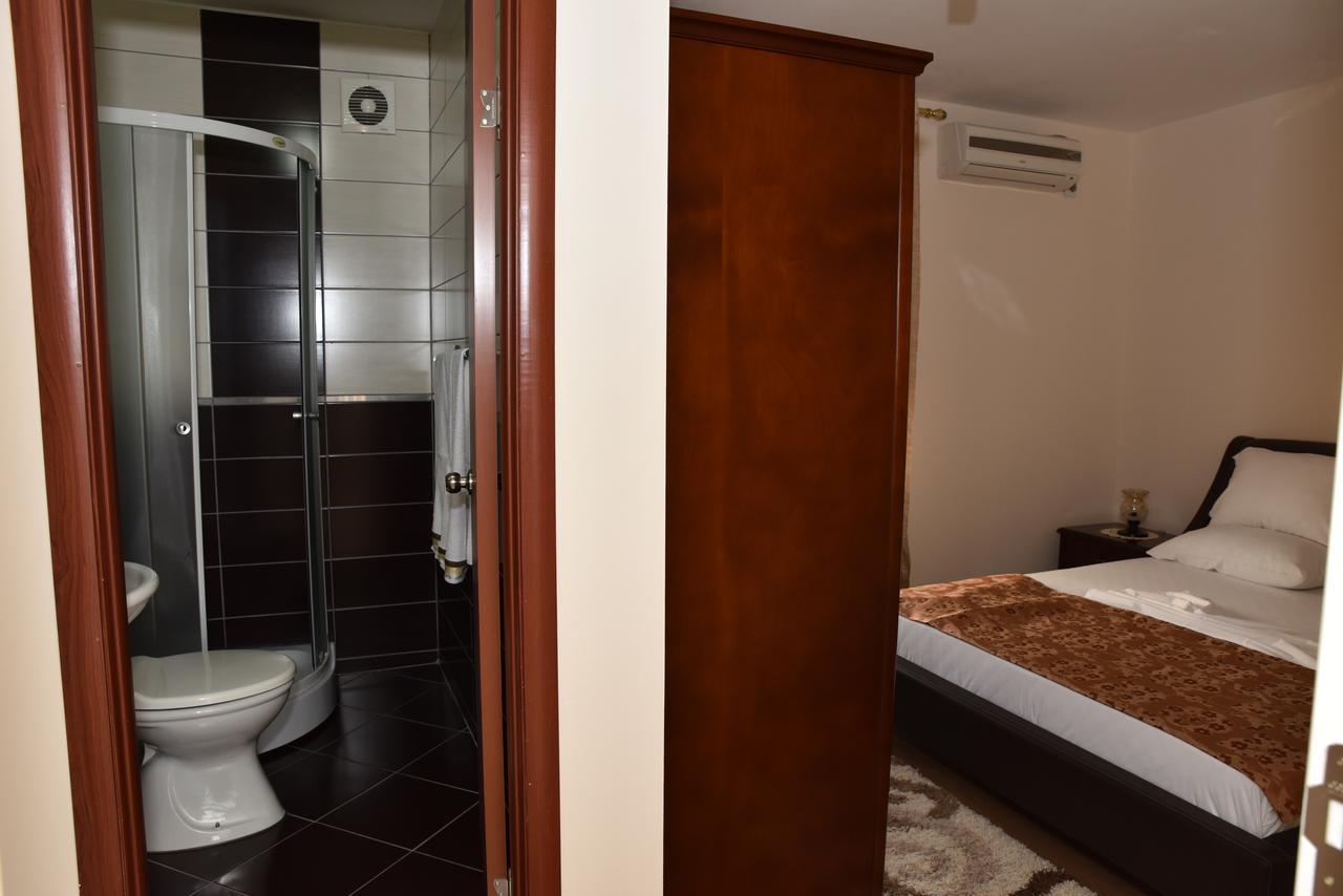 Guest House Evropa Ulcinj Eksteriør bilde